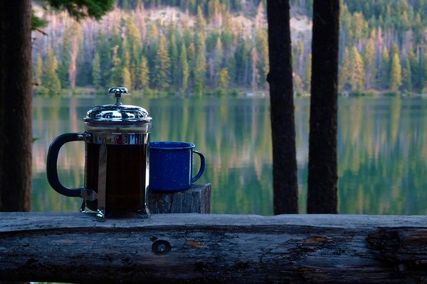 https://www.brownscoffee.com/wp-content/uploads/2016/04/Coffee-while-camping-with-french-press-percolator.jpg